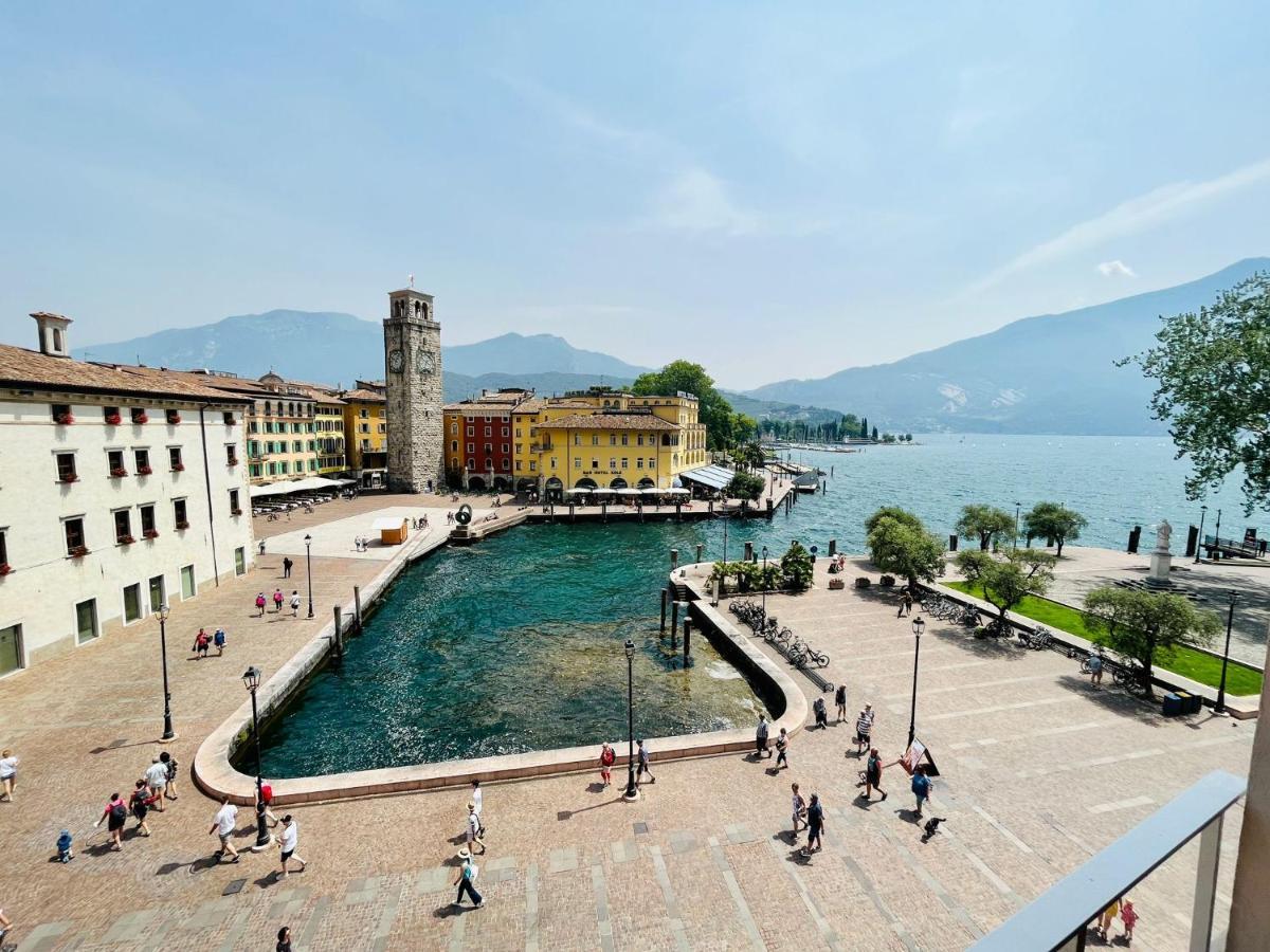 Casa La Torre, The View On The Lake Riva del Garda Exteriör bild