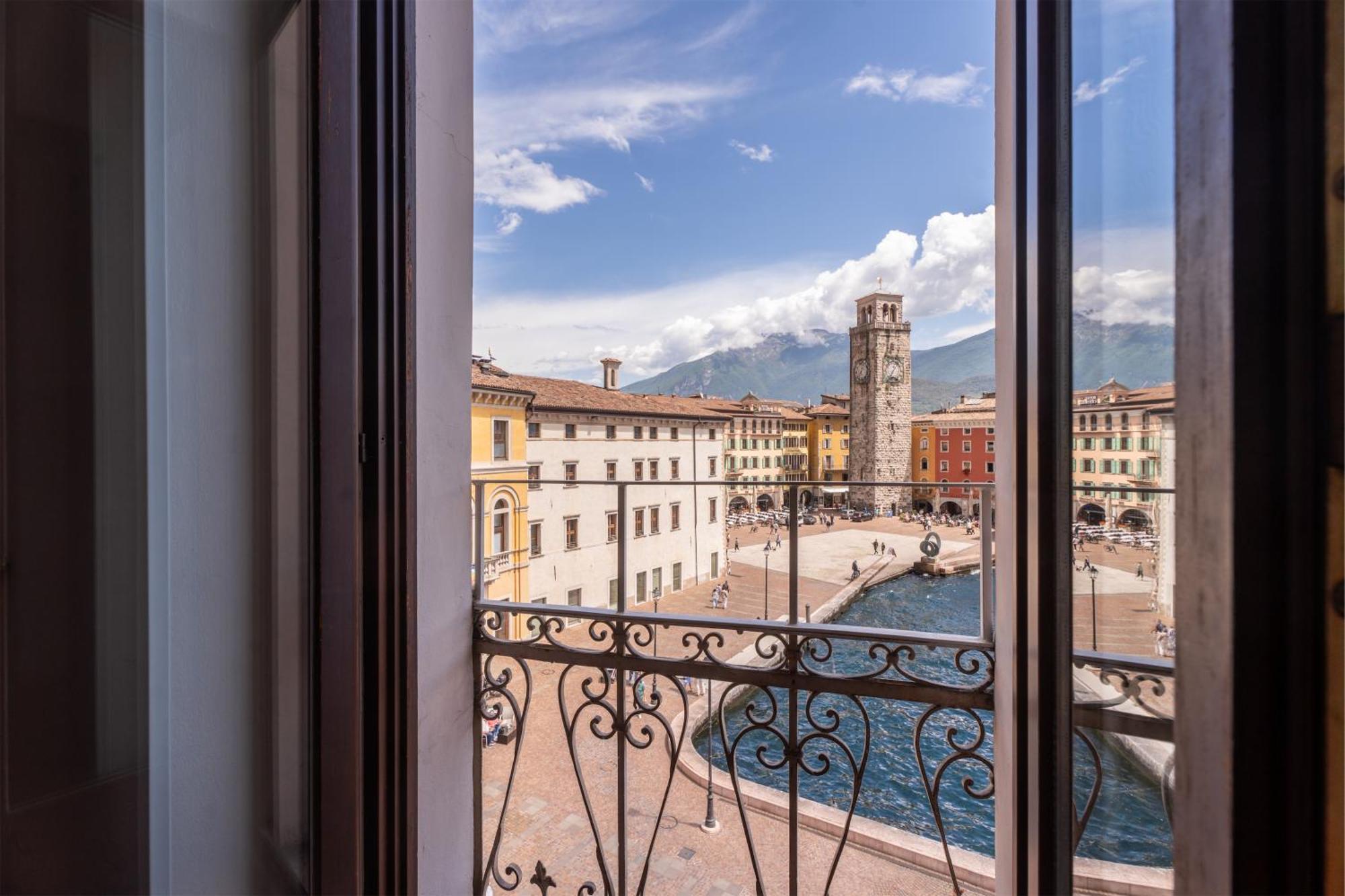 Casa La Torre, The View On The Lake Riva del Garda Exteriör bild